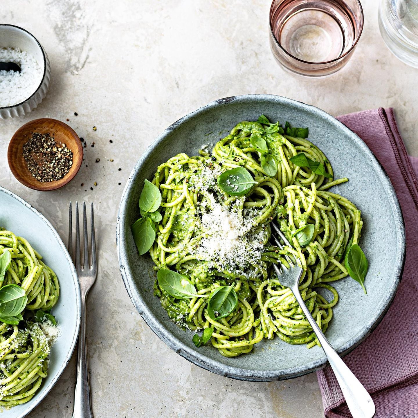 Köstliche Avocado-Pesto Variationen: Ohne Basilikum und mit Tomaten ...